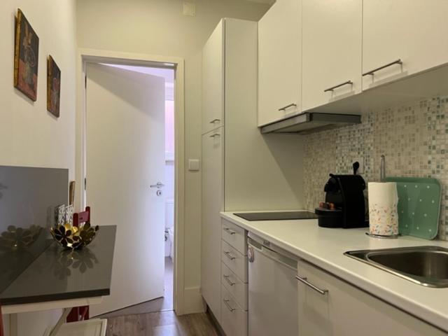 Fantastic 1 Bedroom Apartment At Roma Avenue - 1B 리스본 외부 사진